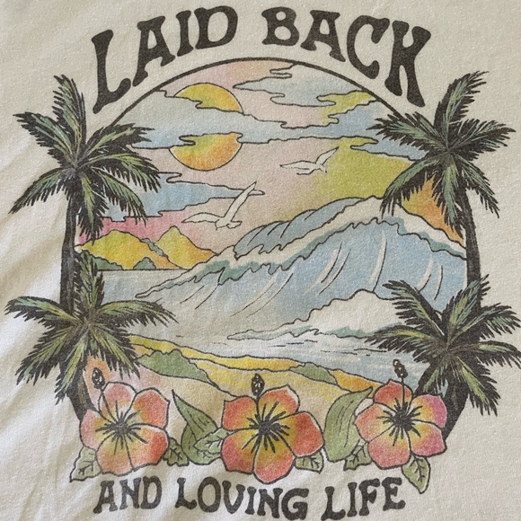 Beachy tee - Picture 2 of 4